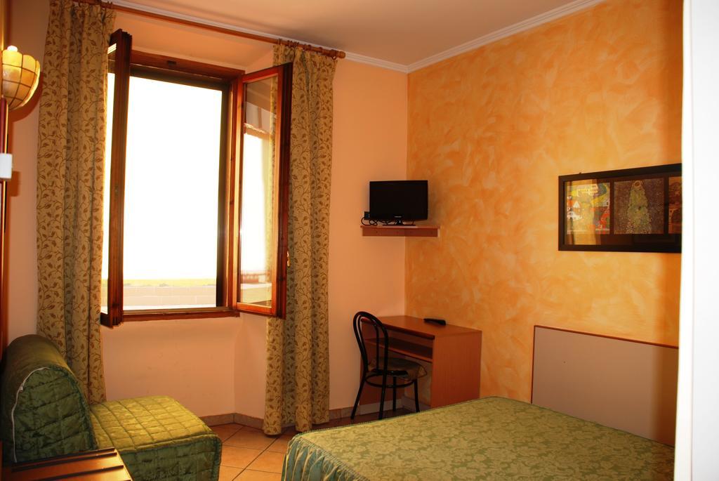 Hotel Casa Mia Милан Экстерьер фото
